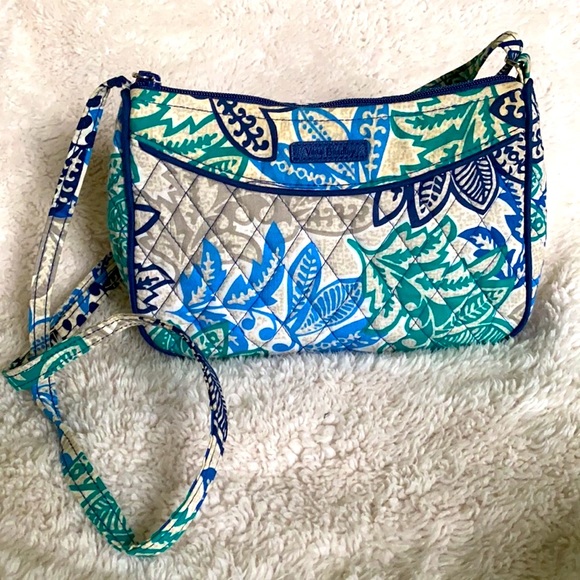 Vera Bradley Handbags - Vera Bradley Crossbody